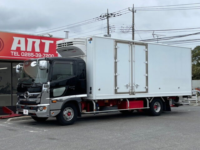日野　17レンジャー　冷凍バン　格納パワーゲート　240馬力　キーストン　６MT