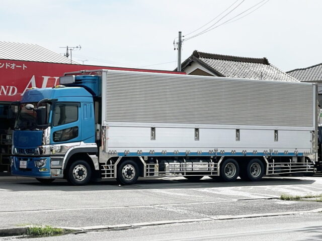 三菱ふそう　17スーパーグレート　ハイルーフ　冷凍ウィング　架装多数　木床　菱重製直結冷凍機