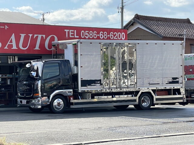 三菱ふそう　ファイター　冷凍バン　コルゲート　ジョロダー4列キーストン　エアサス