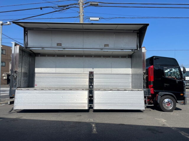 【1660】R3　17レンジャー　ハイルーフ　6400セミワイド　ウィング　内装生地張り　造りボディ　240馬力