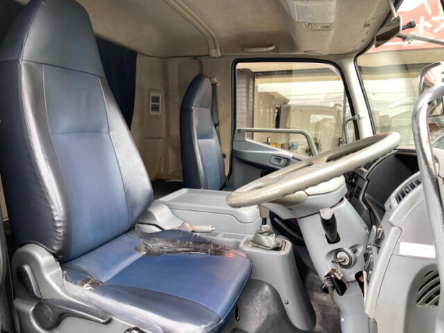 【940】H21　ファイター　ダンプ　電動コボレーン付　新明和ボディ　寝台付　車検付