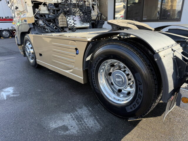 日野：プロフィア：ハイルーフ：トレーラーヘッド：エアロ付：エアサス：450馬力