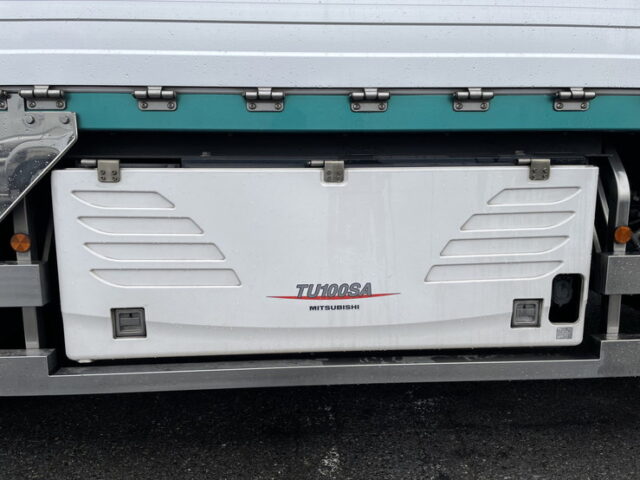 日野：17プロフィア：冷凍ウィング：7MT：リア門口ステンレス：サイドバンパーステンレス：ステンレス架装多数：メッキパーツ多数