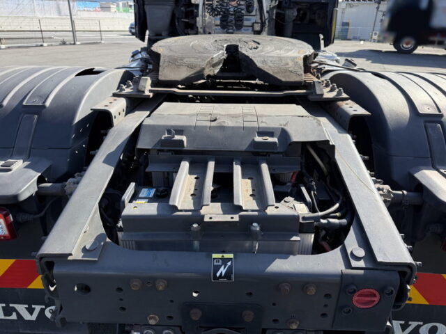 【委託販売】VOLVO：トレーラーヘッド：シングル：アルミホイール：架装多数