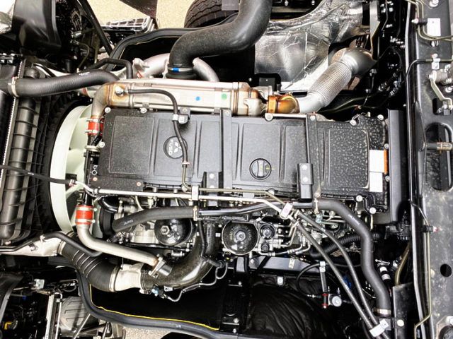 【660】R2　登録済未使用車　17スーパーグレート　ウィング　サイドバンパーステンレス