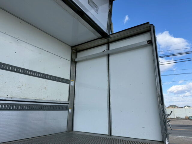 日野：プロフィア：ハイルーフ：冷凍ウィング：架装多数：ボディ枠ステンレス