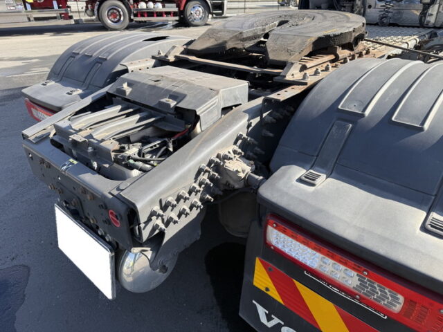 【委託販売】VOLVO：トレーラーヘッド：シングル：アルミホイール：架装多数