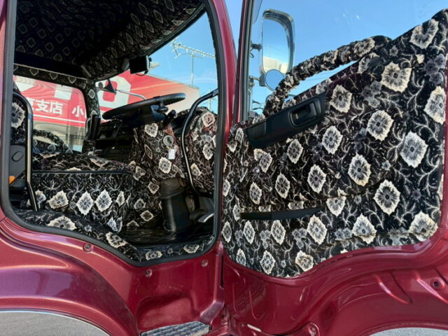 日野：プロフィア：ハイルーフ：冷凍ウィング：架装多数：ボディ枠ステンレス