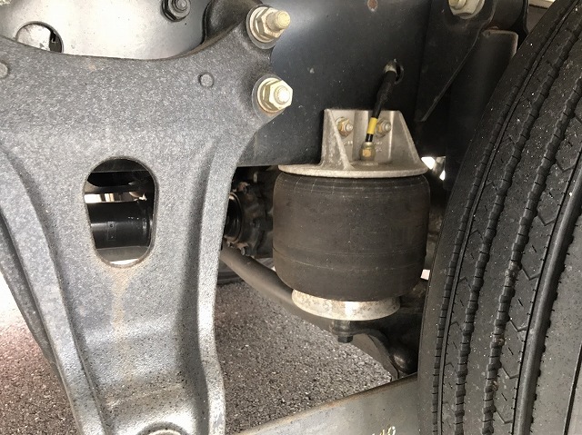 【247】いすゞフォワード　ワイド　冷凍ウイング　未使用車　リヤエアサス