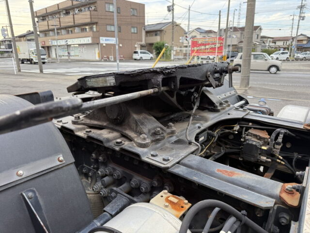 スーパーグレート：トレーラーヘッド：ハイキャブ：アルミホイール：エアサス