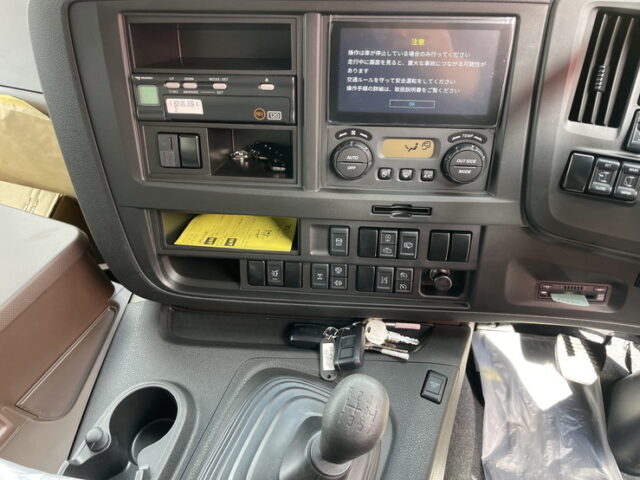 いすゞ：ギガ：ハイルーフ：ウィング：未使用車：アルミホイール：リア門口ステンレス