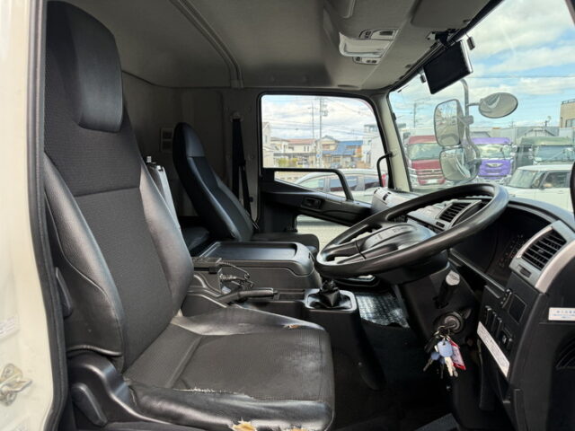 ファイター：ウィング：6200ワイド：後輪エアサス：格納ゲート：240馬力