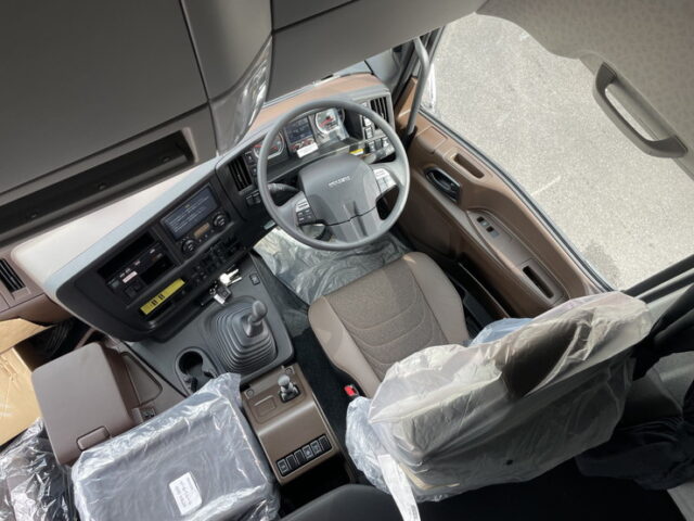 いすゞ：ギガ：ハイルーフ：ウィング：未使用車：アルミホイール：リア門口ステンレス