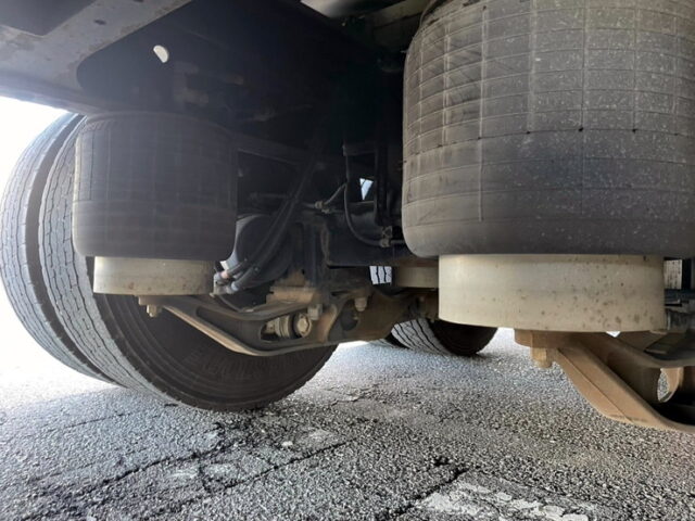 日野　プロフィア　ハイルーフ　アルミウィング　車検付　３６０馬力　アルミホイール　ジョロダー４列　