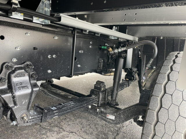 いすゞ：ギガ：ハイルーフ：ウィング：未使用車：アルミホイール：リア門口ステンレス