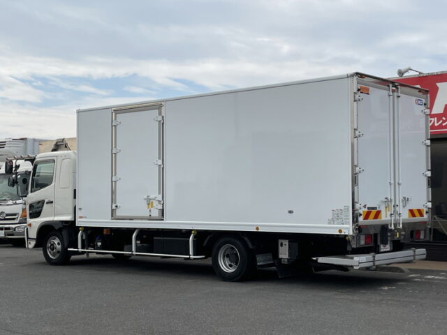日野：17レンジャー：6200ワイド：冷凍バン：格納ゲート付：エアサス：ジョロ4キーストン