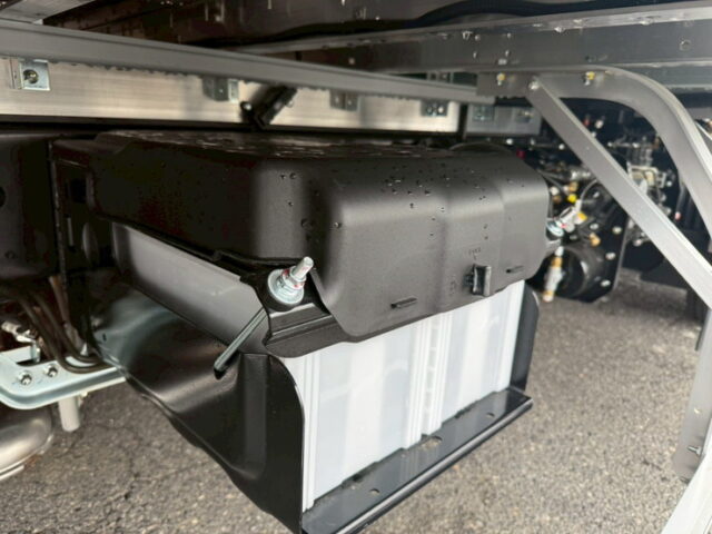 日野：17レンジャー：冷凍ウィング：未使用車：-30度設定：6速MT：240馬力