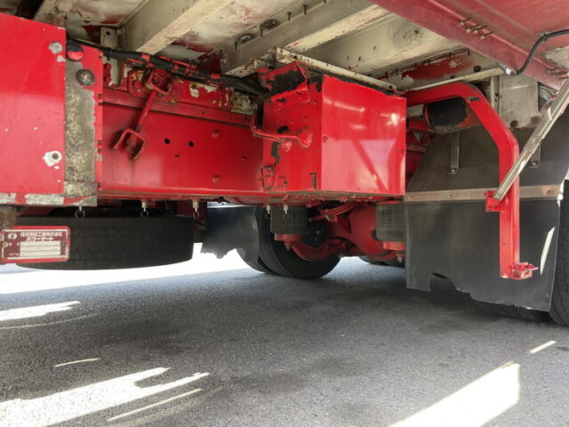 クオン：ハイルーフ：ウィング：跳上ゲート：総輪エアサス：エアロ付き：メッキ多数　