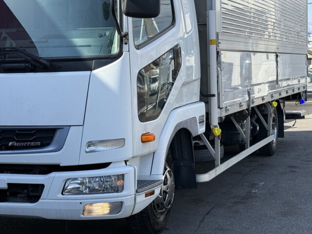 ファイター：ウィング：6200ワイド：後輪エアサス：格納ゲート：240馬力