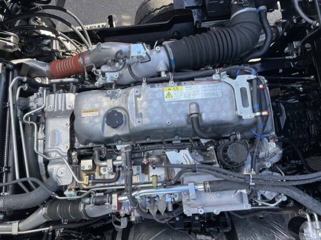 いすゞ：ギガ：ハイルーフ：ウィング：未使用車：アルミホイール：リア門口ステンレス