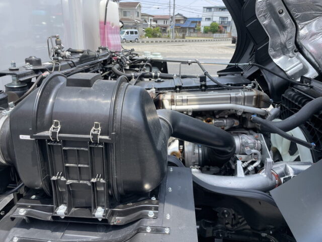 17スーパーグレート　未使用　ハイルーフ　ウィング　格納ゲート　総輪エアサス　プレミアムライン　