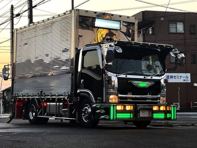 いすゞ　エルフ　ウィング　架装多数　波板ステンレス　造りボディ　ワイド