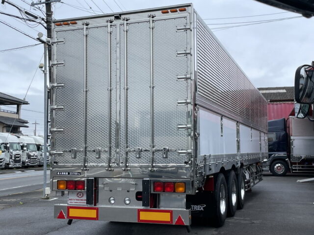 トレクス：トレーラー：冷凍ウィング：未使用：3軸：リフトアクスル：前壁：冷凍機