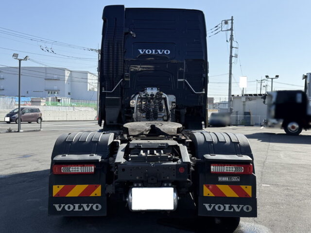 【委託販売】VOLVO：トレーラーヘッド：シングル：アルミホイール：架装多数
