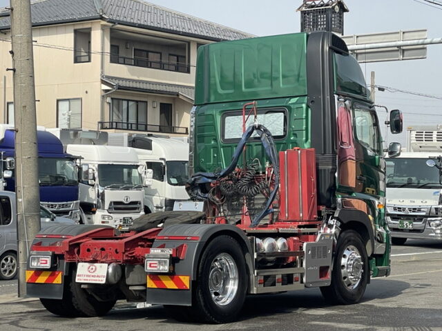 日野：17プロフィア：ハイルーフ：トレーラーヘッド：PTO付：ダンプレバー：メッキ多数