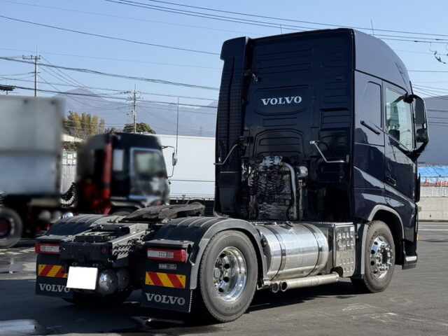 【委託販売】VOLVO：トレーラーヘッド：シングル：アルミホイール：架装多数