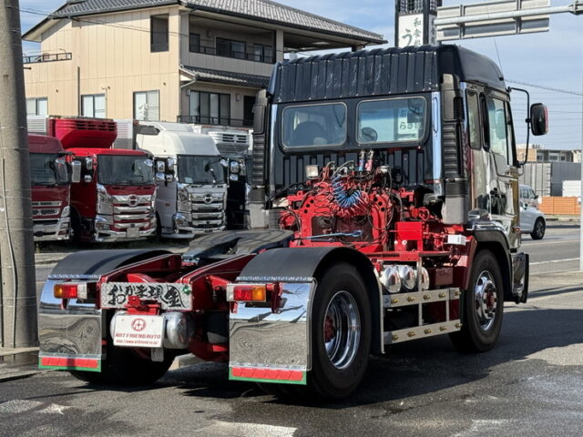 日野：テラヴィ：ハイルーフ：トレーラーヘッド：後輪エアサス：V8ツインターボ