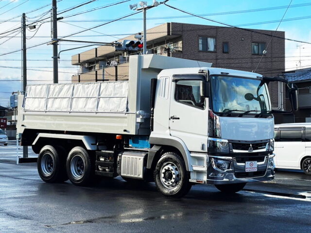 【1574】R5　17スーパーグレート　ダンプ　5100×2200　未使用　7速MT　新明和ボデー
