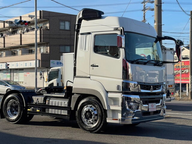17スーパーグレート　トレーラーヘッド　ハイルーフ　D尺　460馬力　未使用　第5輪荷重11.500㎏　プレミアムライン