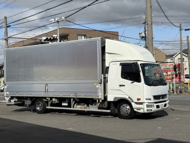 ファイター：ウィング：6200ワイド：後輪エアサス：格納ゲート：240馬力