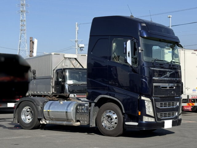 【委託販売】VOLVO：トレーラーヘッド：シングル：アルミホイール：架装多数