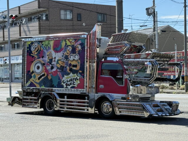 【現状販売】日産：アトラス：デコトラ：キャンピング仕様：マニ割り：Fバンパー昇降機