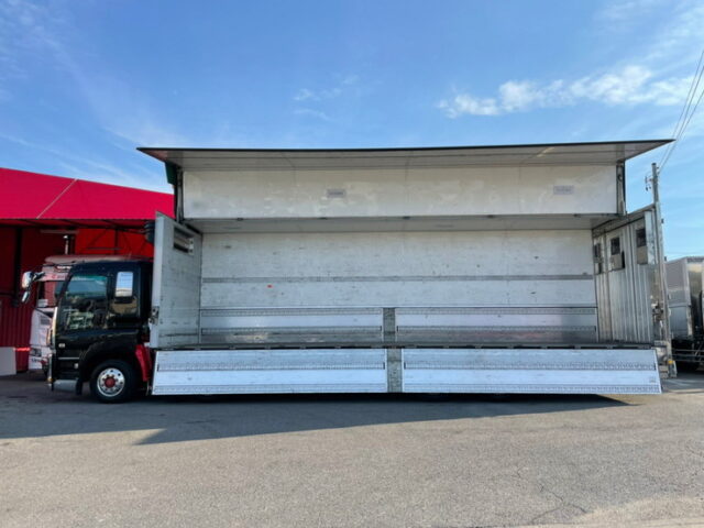 【1257】H23　ギガ　冷凍ウィング　ステンレス多数　リア門口ステンレス　格納ゲート付　木床