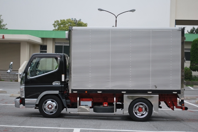 H22　三菱ふそう　キャンター アルミバン