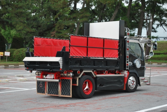 H16 三菱　ジェネレーションキャンター　ダンプ　カスタム多数