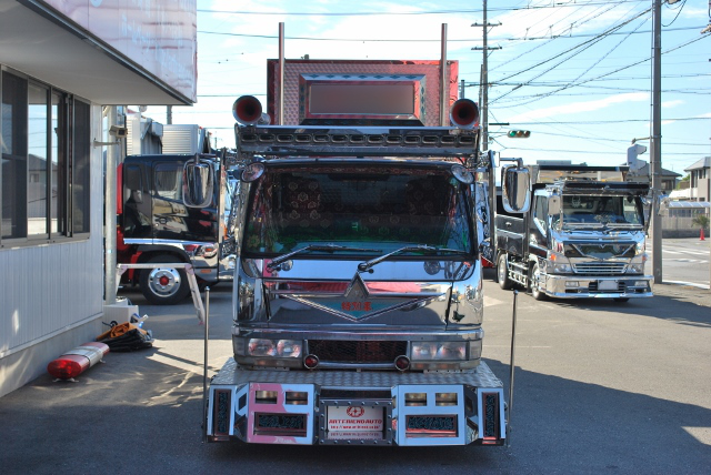 【158】三菱ふそうキャンター　Ｗキャブ　平ボデー　カスタム車