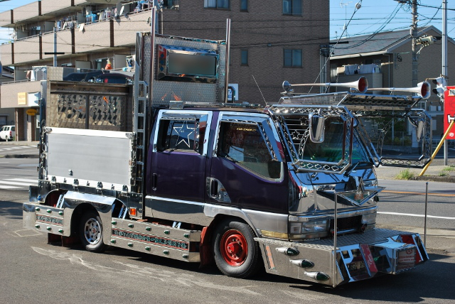 【158】三菱ふそうキャンター　Ｗキャブ　平ボデー　カスタム車