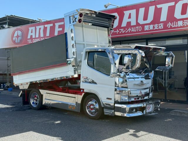 三菱ふそう：ブルーテックキャンター　土砂禁ダンプ　ステンレス架装